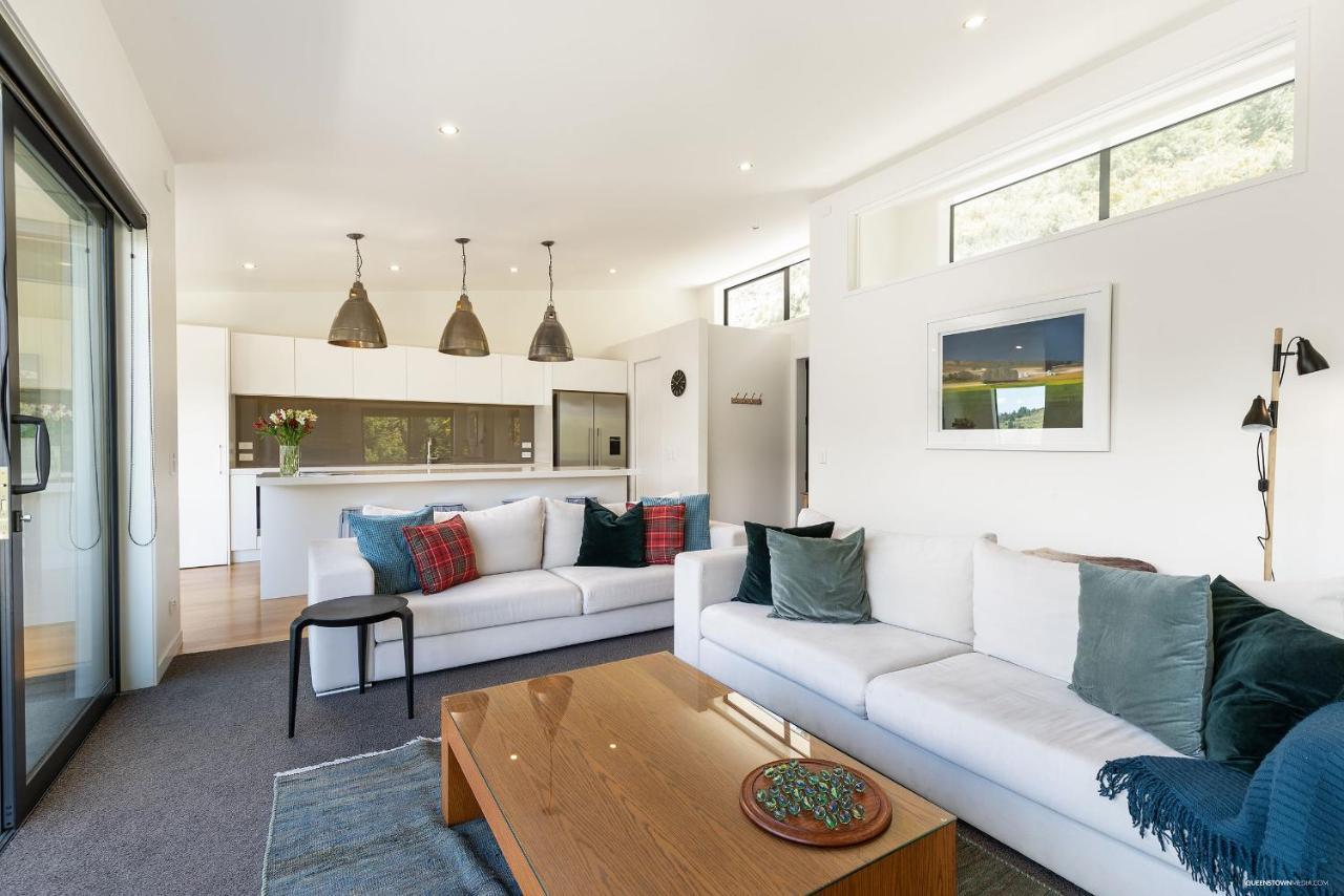 Villa Okataina - Means Place Of Laughter, Luxury Retreat à Queenstown Extérieur photo