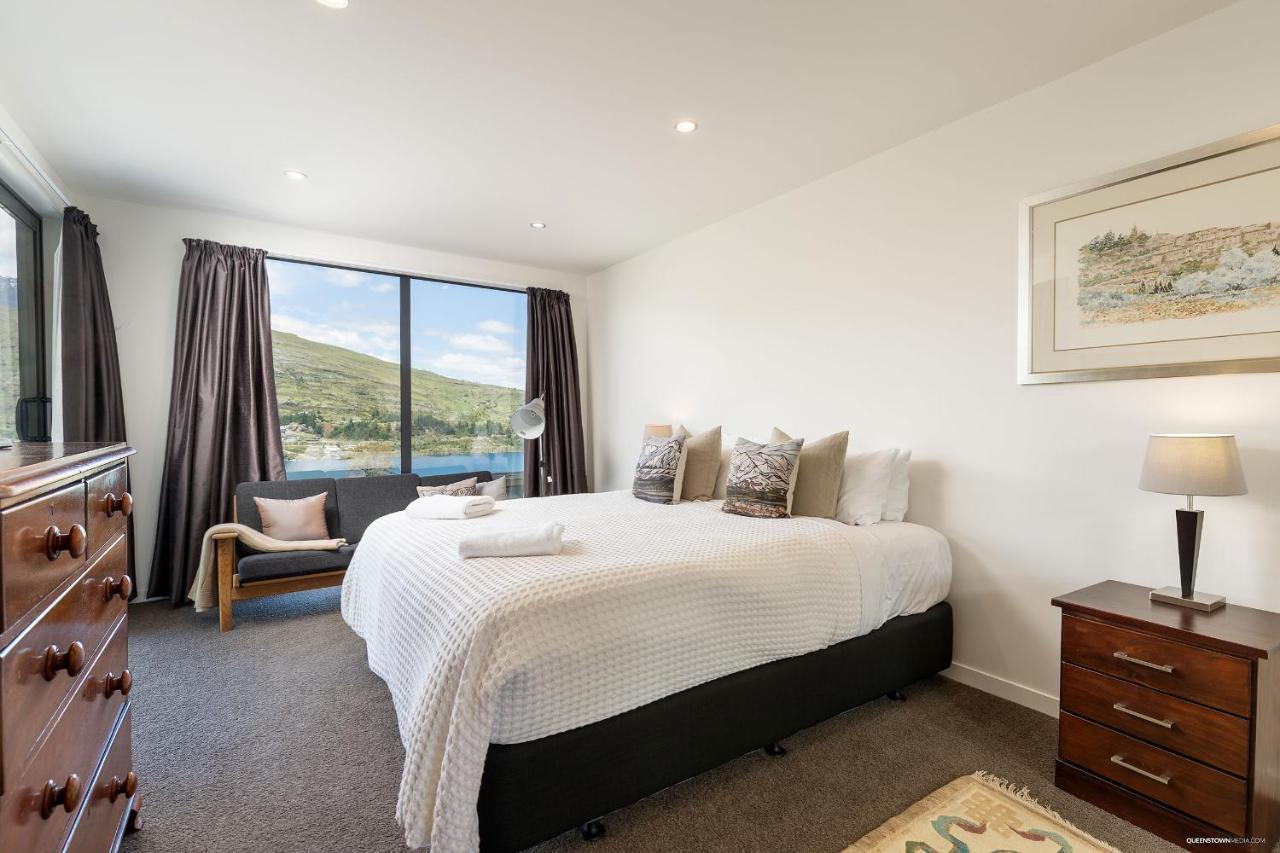 Villa Okataina - Means Place Of Laughter, Luxury Retreat à Queenstown Extérieur photo