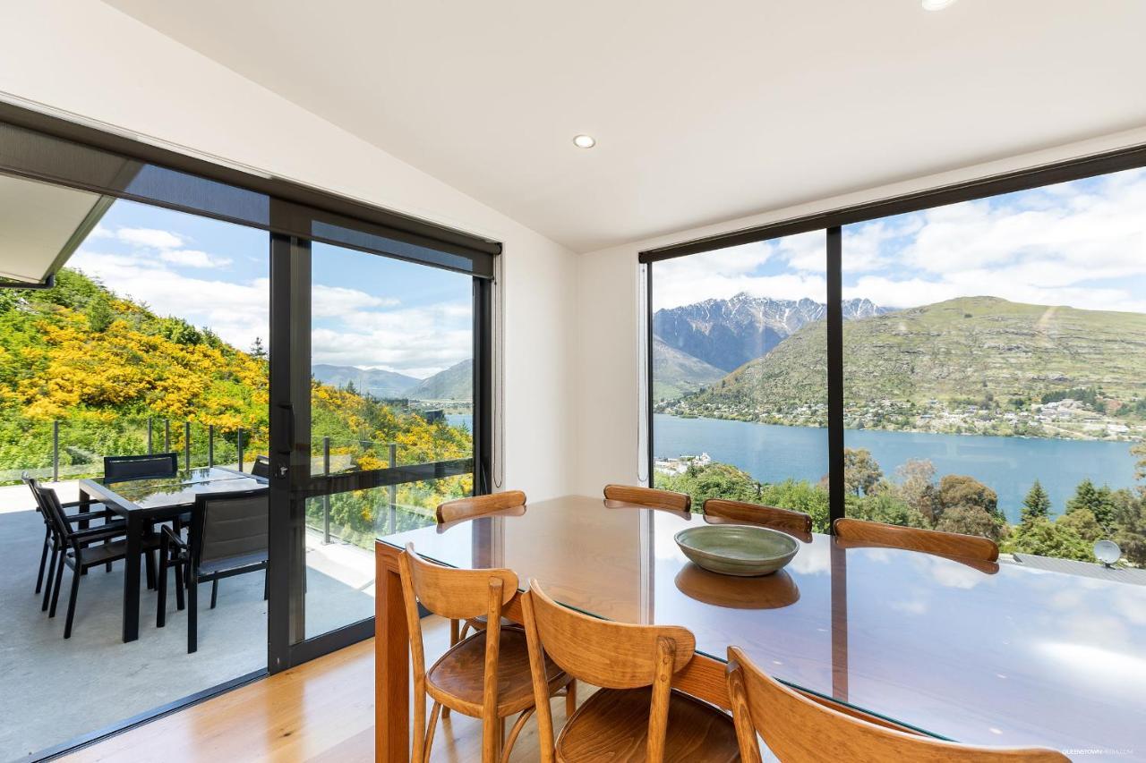 Villa Okataina - Means Place Of Laughter, Luxury Retreat à Queenstown Extérieur photo